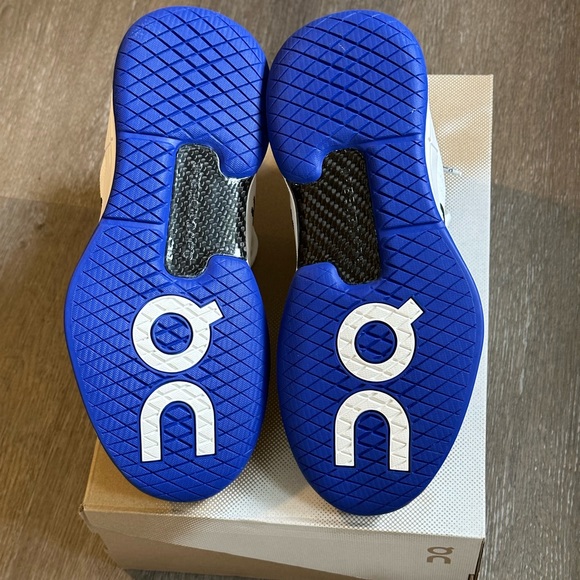 NIB THE ROGER Pro WHITE INDIGO BLUE TENNIS SNEAKER NEW - Picture 2 of 12